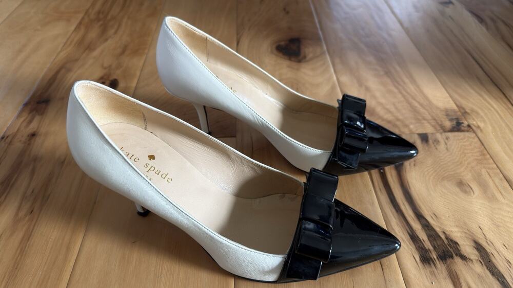 Kate Spade New York Women’s Lilian Pumps Ivory Black Toe Bow Size 5.5